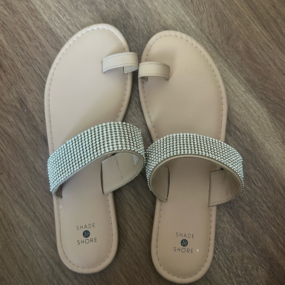 Shade & Shore Women's Tan Sandals with Rhinestone Strap